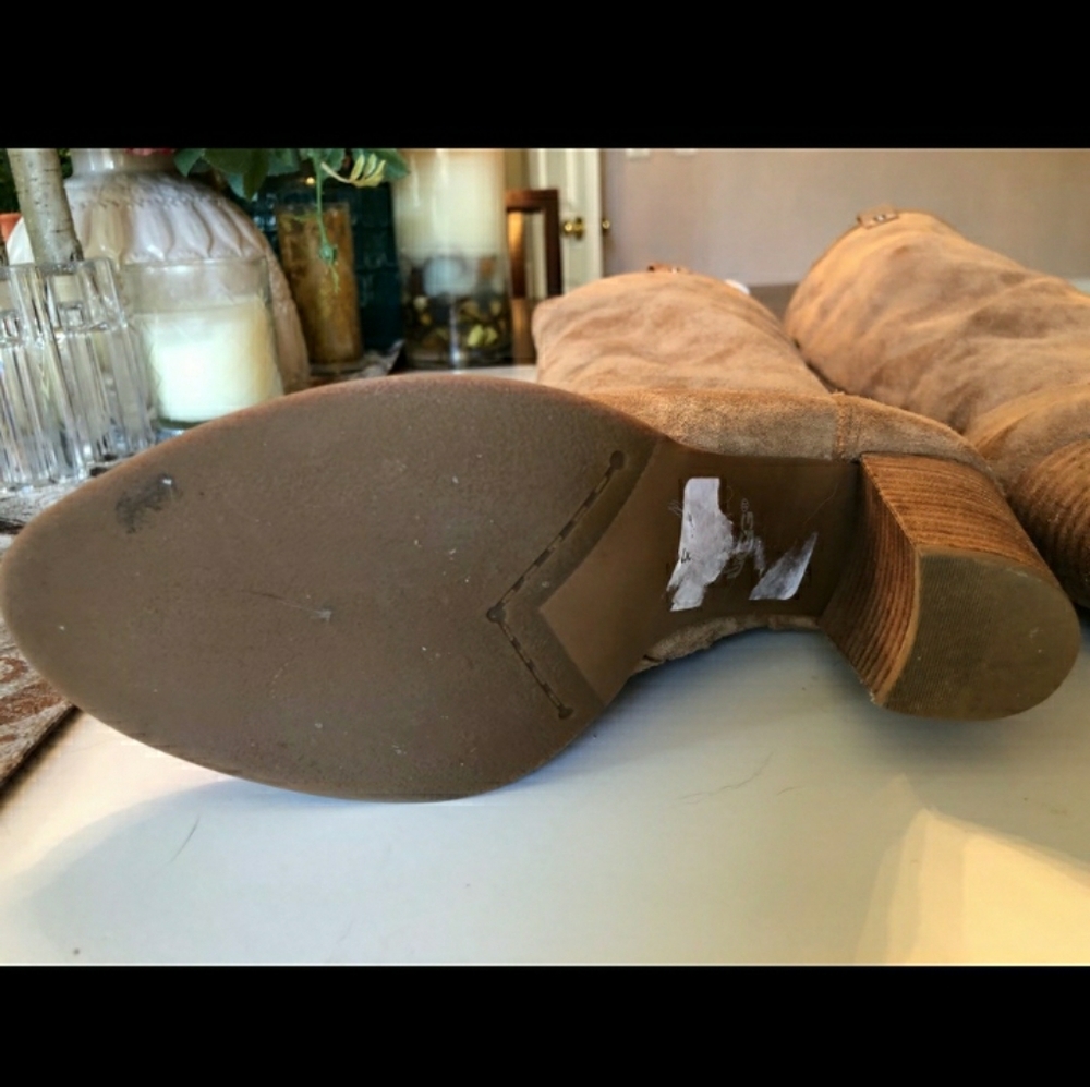 UGG boots - Picture 6 of 9